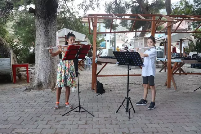 Piyano ve flütün muhteşem armonisi Karaburun'da buluştu