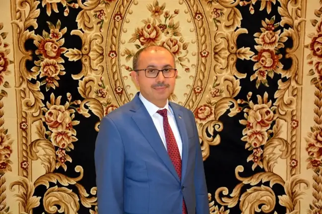Halı tasarımını tercih edecek öğrencilere asgari ücretin yarısı oranında burs