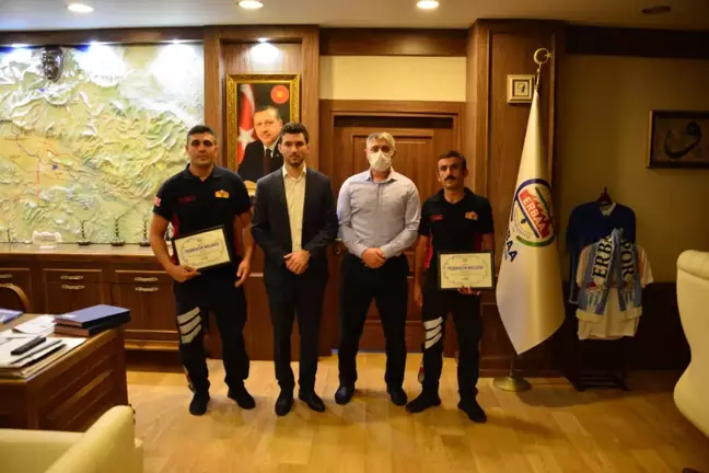 Manavgat'ta yangın söndürme çalışmalarına katılan itfaiye personeline teşekkür belgesi