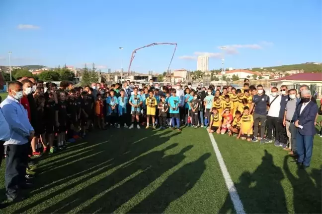 Yozgat'ta minikler futbol şenliğinde bir araya geldi