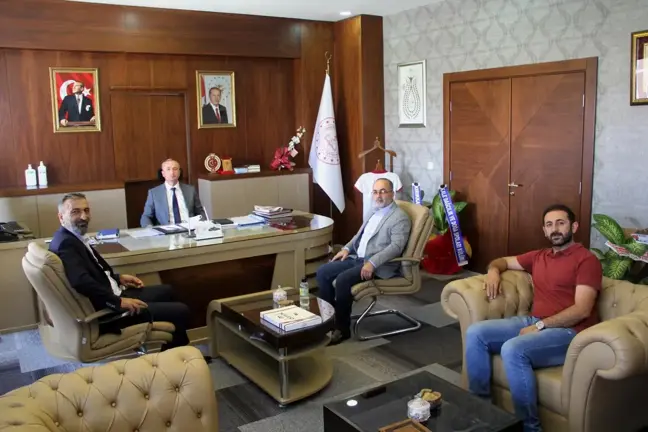 Ağrı Basın Birliği'nden Milli Eğitim Müdürü Kökrek'e 'Hayırlı olsun' ziyareti