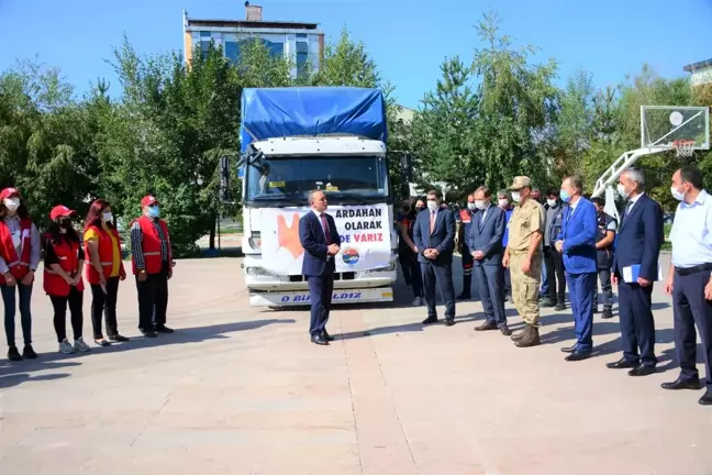 Ardahan'dan sel afetine maruz kalan Batı Karadeniz'e yardım malzemesi gönderildi