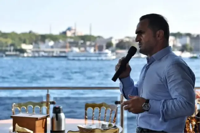 Beyoğlu Belediyesi'nden öğrencilere mezuniyet hediyesi