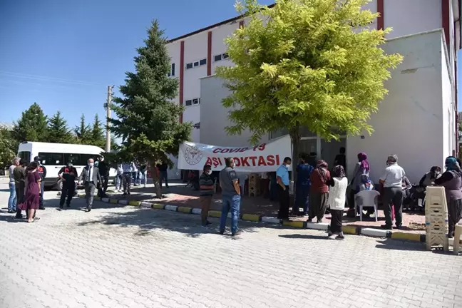 Vali Işık Aşılama Çalışmalarını Yerinde Takip Etti