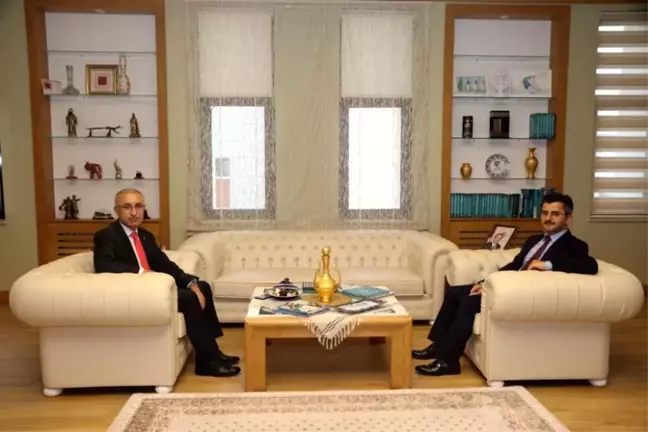 Rize İdare Mahkemesi Başkanı Rektörümüzü Ziyaret Etti