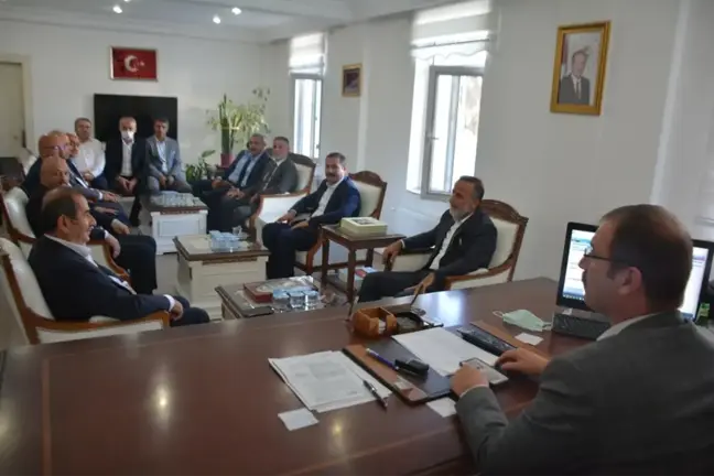 AK Parti Bitlis milletvekilleri Taşar ve Kiler Tatvan'da ziyaretlerde bulundu