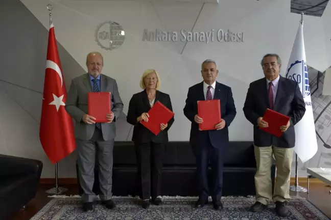 ÇANKAYA ÜNİVERSİTESİ KADIN GİRİŞİMCİLER İÇİN MOBİL UYGULAMA GELİŞTİRİYOR
