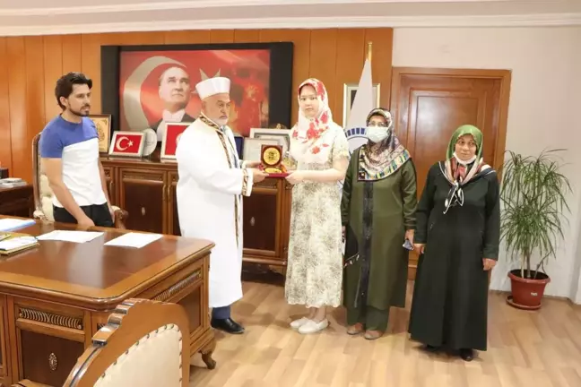 Elazığ'da yaşayan Güney Kore vatandaşı Ayşe ismini alarak Müslüman oldu