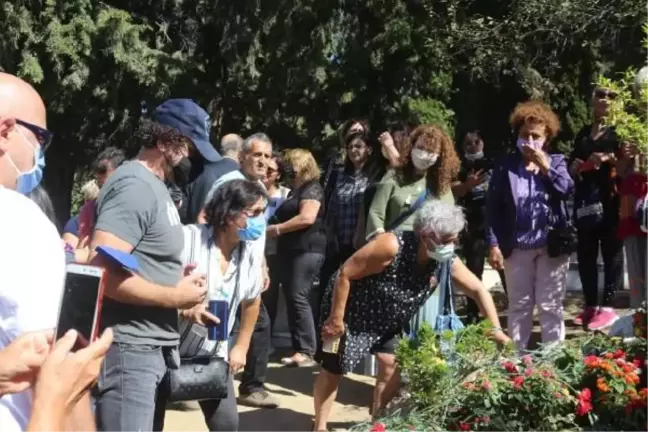Tuncel Kurtiz, Edremit'te mezarı başında anıldı