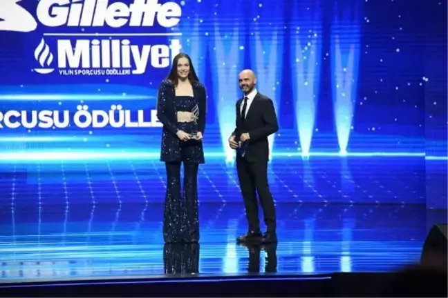 Gillette Milliyet Yılın Sporcusu Ödülleri'nde Eda Erdem'e ödül