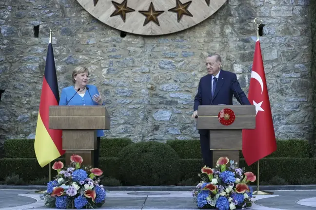 Almanya Başbakanı Merkel, Cumhurbaşkanı Erdoğan'la ortak basın toplantısında konuştu: (1)