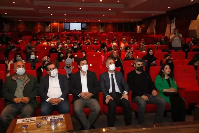 'Huzurlu Aile Mutlu Gençlik' semineri sürüyor