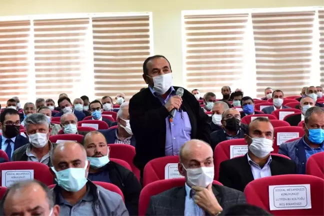 Vali Baruş, Darende İlçesinde Muhtarlarla Toplantı Düzenledi