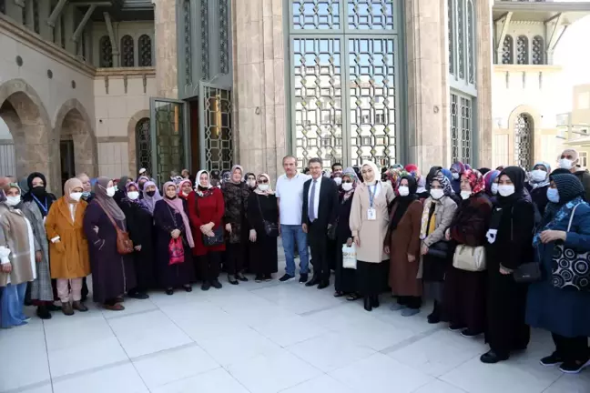 Ayasofya ve Taksim Camii gezilerine yoğun ilgi
