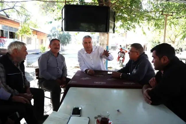 CHP'li meclis üyeleri vatandaşları dinlemeye devam ediyor