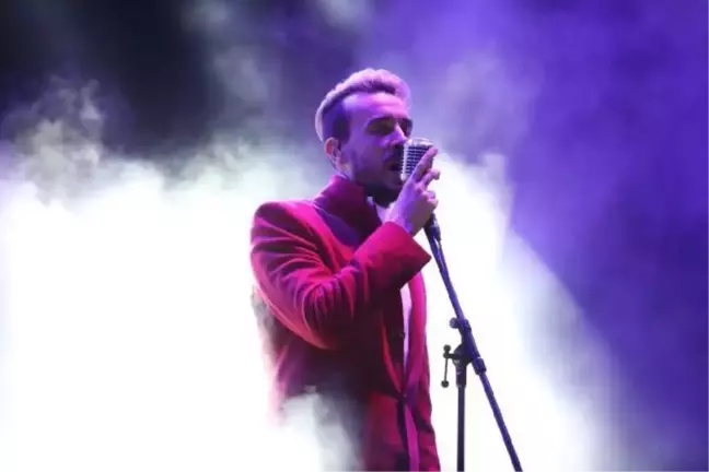 Cem Adrian'dan Kartal'da Cumhuriyet Bayramı'na özel konser