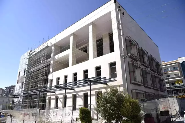 SELÇUKLU ŞEHİR KÜTÜPHANESİ TAMAMLANIYOR