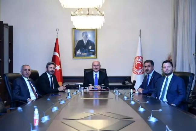 Milletvekilleri, Bakan Karaismailoğlu ile Adıyaman'ın ulaşım yatırımlarını görüştü