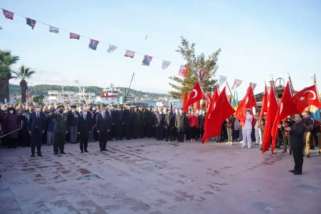 Ayvalık'ta Ata'sı, sonsuzluğa göç edişinin 83. yıl dönümünde düzenlenen törenlerle anıldı
