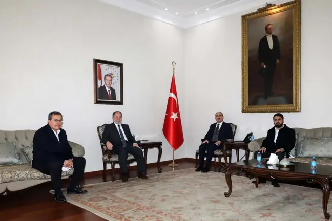 Prof. Dr. Recep Akdağ'dan Vali Özkan'a Nezaket Ziyareti