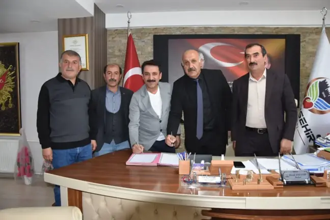 Sanatçı Latif Doğan, Malatya'da taziye evi yaptıracak