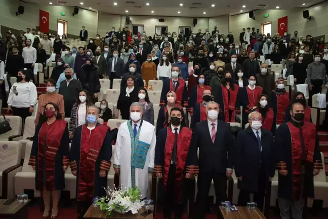 Tokat'ta diş fakültesi öğrencileri beyaz önlük giydi