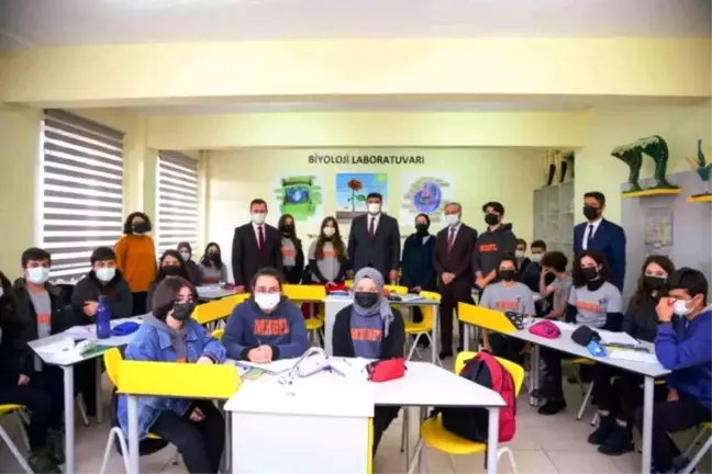 Ankara Kahramankazan Belediyesi okul ve öğrencilere destek olmaya devam ediyor
