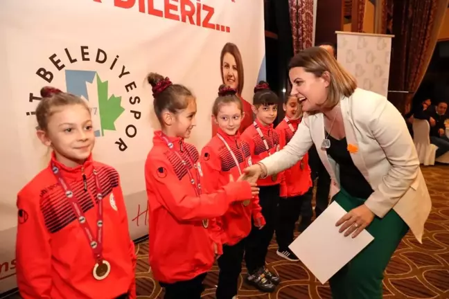 Hürriyet, İzmit Belediyespor'la bir araya geldi