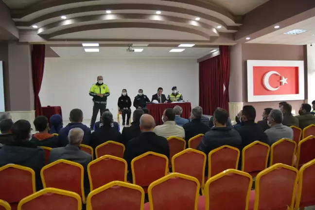 İslahiye'de okul servis sürücülerine seminer verildi