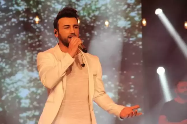 Emre Kaya'dan arabesk albüm: 'Usta Şarkılar'