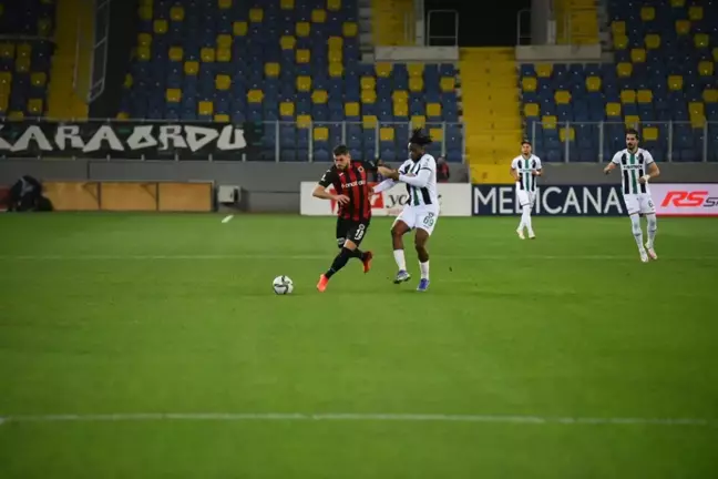 Denizlispor son dakikalarda yediği golle yıkıldı