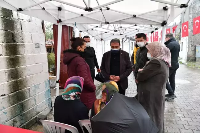 Son dakika... Balıkesir Valisi Hasan Şıldak, şehit Ali Sarı'nın ailesini ziyaret etti