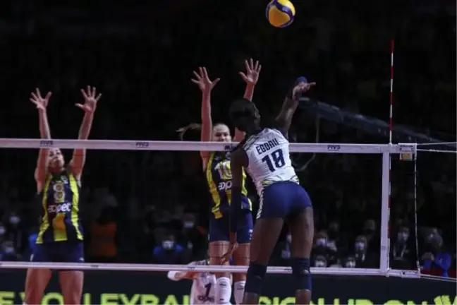 Fenerbahçe Opet, Imoco Volley'e 3-0 mağlup oldu