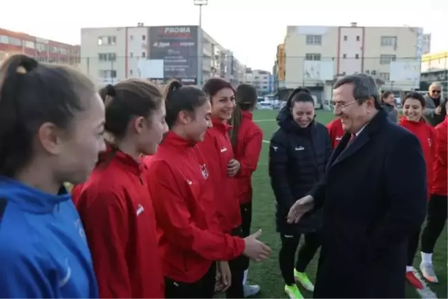 Konak Belediyespor'dan şampiyonluk sözü