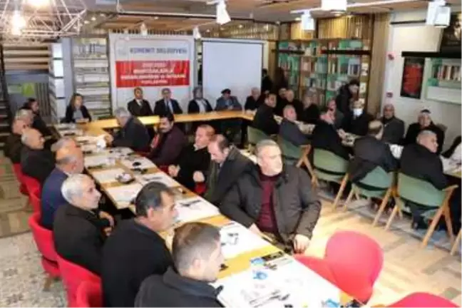 Edremit'te muhtarlarla değerlendirme ve istişare toplantısı