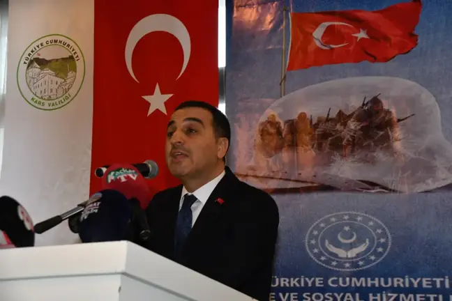 Sarıkamış'ta şehit aileleri ve gaziler onuruna yemek verildi