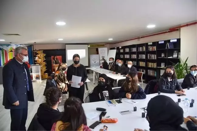 Yazarlık Mektebi Kursu başladı