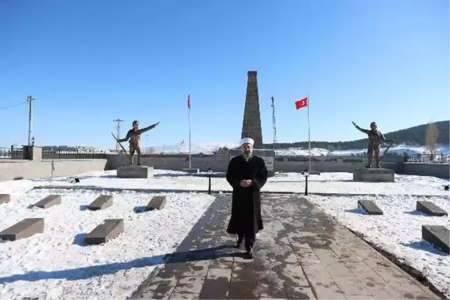 Son dakika: Ali Erbaş, Sarıkamış şehitleri için okunan 107 bin hatmin duasını yaptı (3)