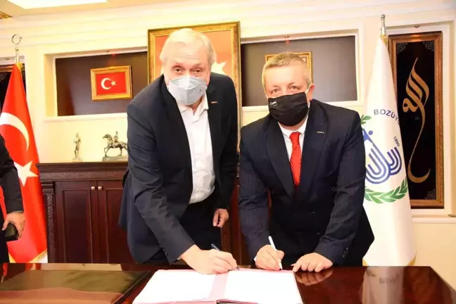 Bozüyük Belediyesi'nde 'Sosyal Denge Tazminatı Sözleşmesi' imzalandı