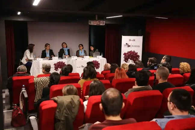 Ünlü oyuncular Buca'da sinemaseverlerle buluştu