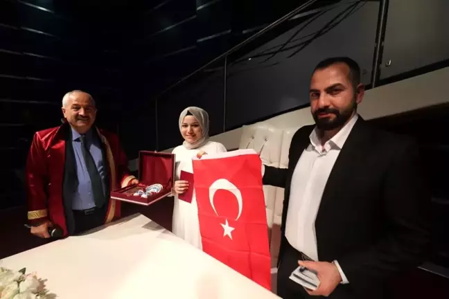 Sevgililer Günü'nde dünya evine girdiler