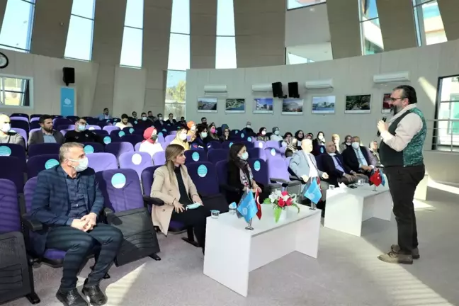 Başiskele Belediyesi'nin personeline aile içi iletişim eğitimi verildi