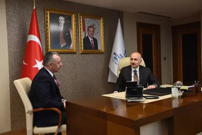 Bakan Karaismailoğlu, Kocaeli Büyükşehir'i ziyaret etti