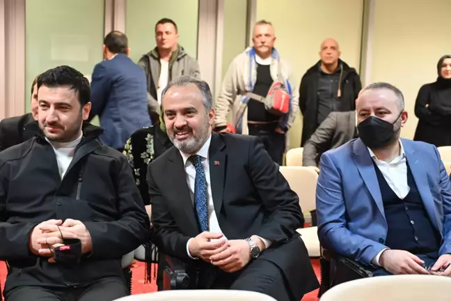 Bursa'da sinema ve televizyon akademisi seçmelerine binden fazla kişi katıldı