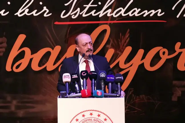 Son dakika haberi! Çalışma ve Sosyal Güvenlik Bakanı Bilgin, Gaziantep'teki Model Fabrika'yı ziyaret etti