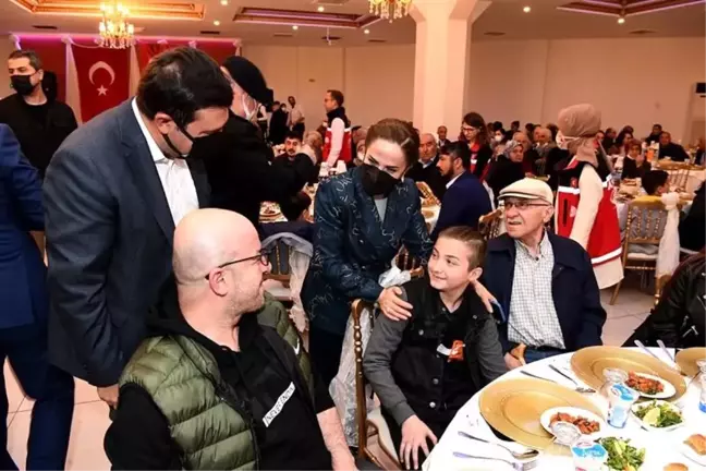 Uşak protokolü şehit aileleri ve gazilerle iftarda bir araya geldi