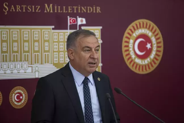 Son dakika haberi... CHP'li Zeybek, İstanbul'da yangına müdahalede 59 saniyelik kayıp olduğunu ileri sürdü