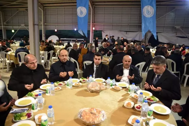 İftar sofraları Büyükorhan'da kuruldu