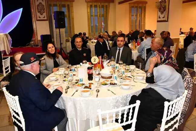 Son dakika haberi: Malkara Kaymakamlığından şehit ve gazi ailelerine iftar yemeği verildi