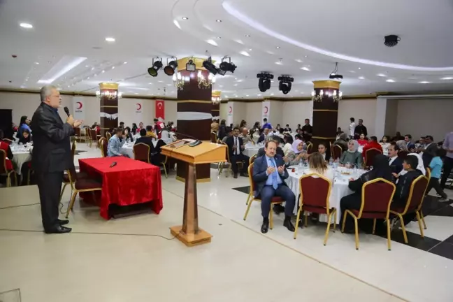 Siirt ve Şırnak'ta yetimler iftarda buluştu
